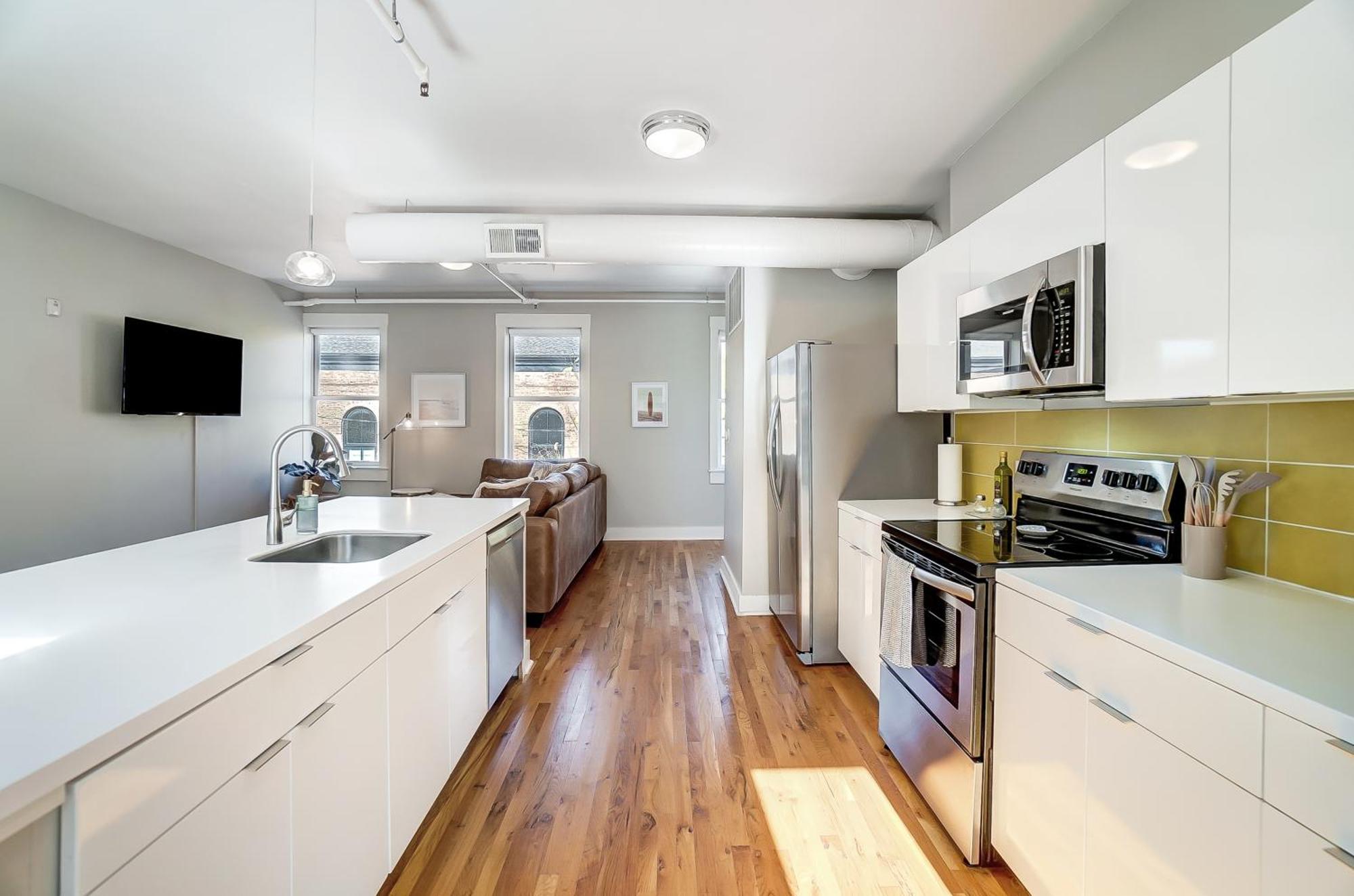 Sunny Downtown Apartment, Walk To Washington Park! Cincinnati Dış mekan fotoğraf