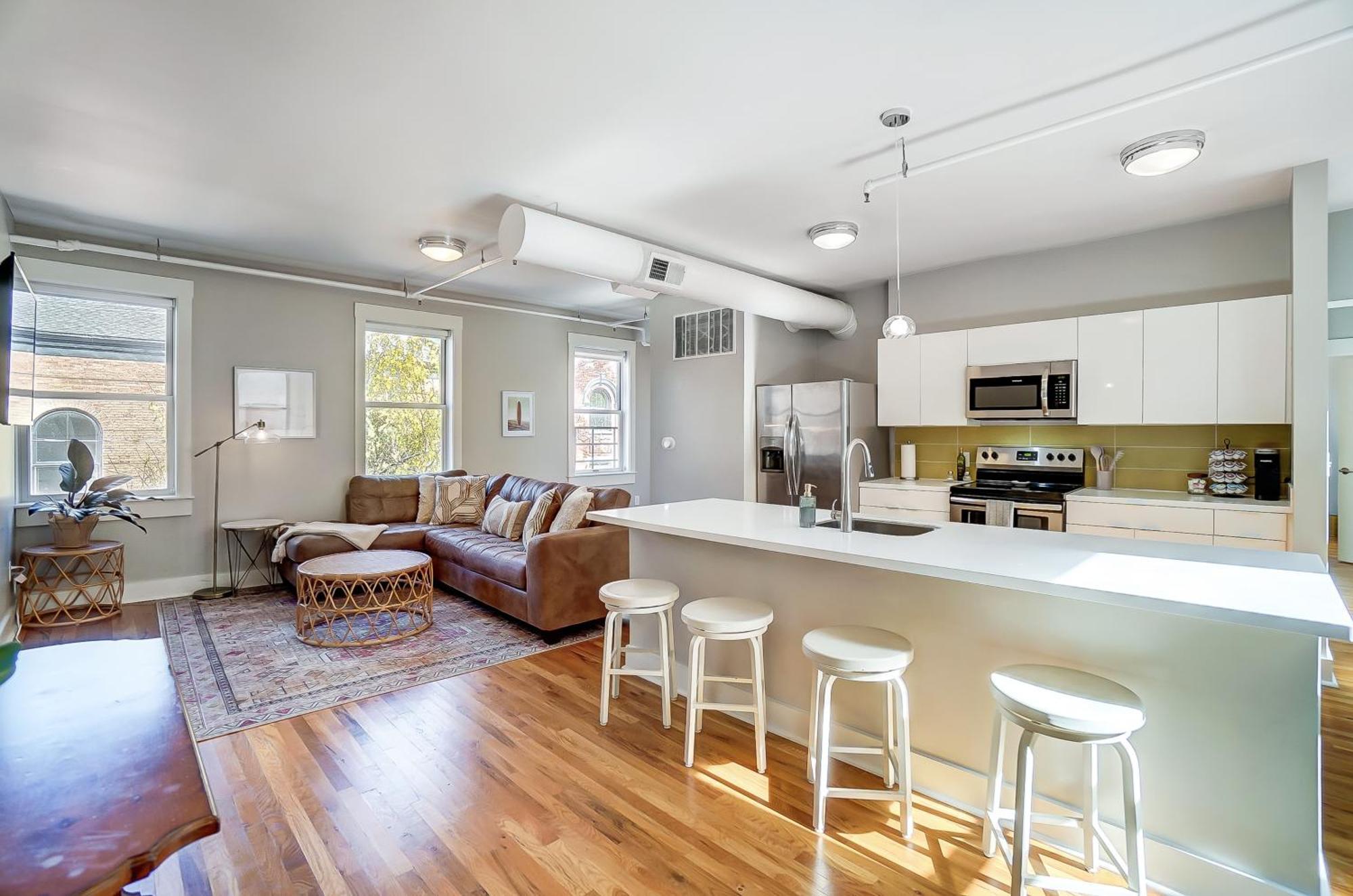 Sunny Downtown Apartment, Walk To Washington Park! Cincinnati Dış mekan fotoğraf